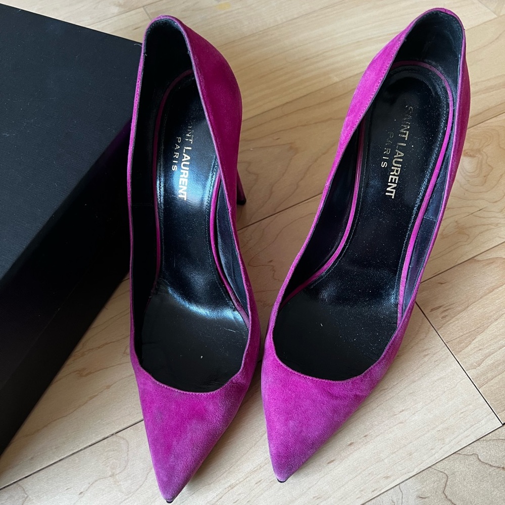 Saint Lauren pink pumps